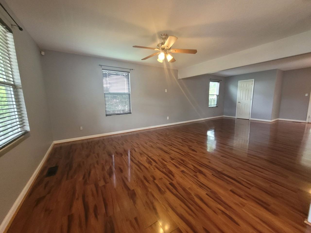 334 E Evans St - Photo 3 of 26