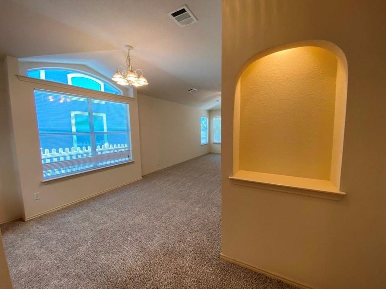 486 Sampson - Photo 6 of 41