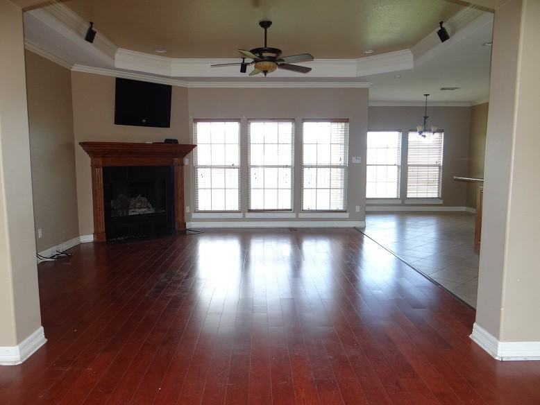 610 Alexandria Ln - Photo 2 of 16