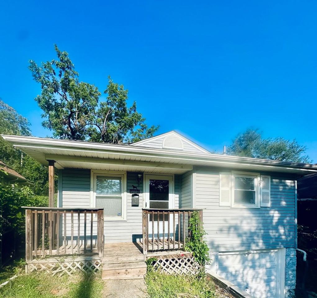 5119 Woodland Ave - Photo 5 of 17