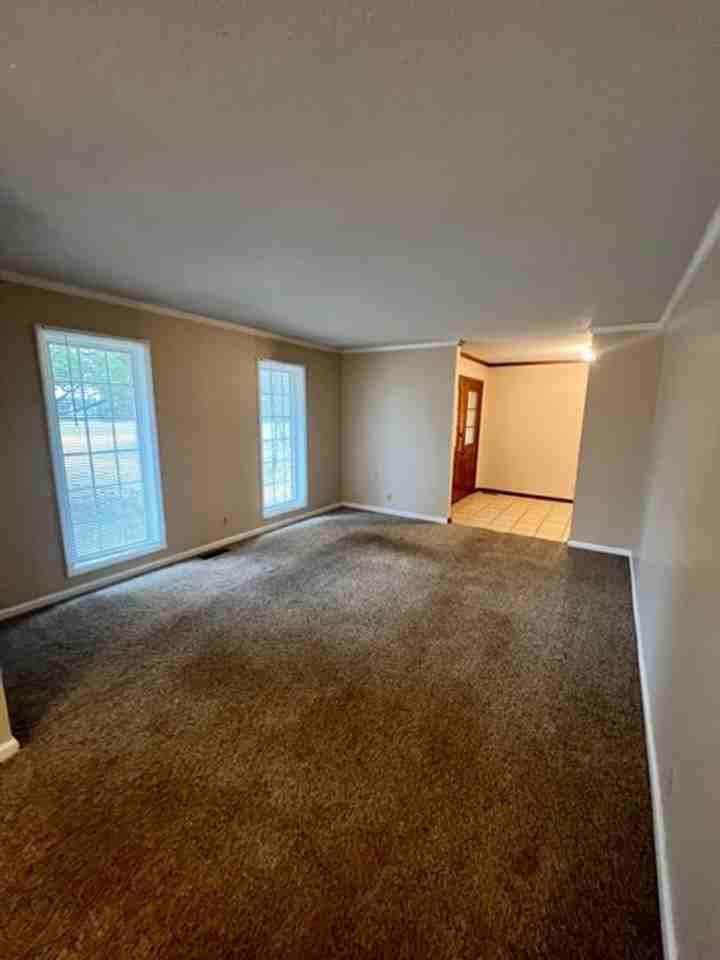 2404 Pitts Ln - Photo 6 of 26