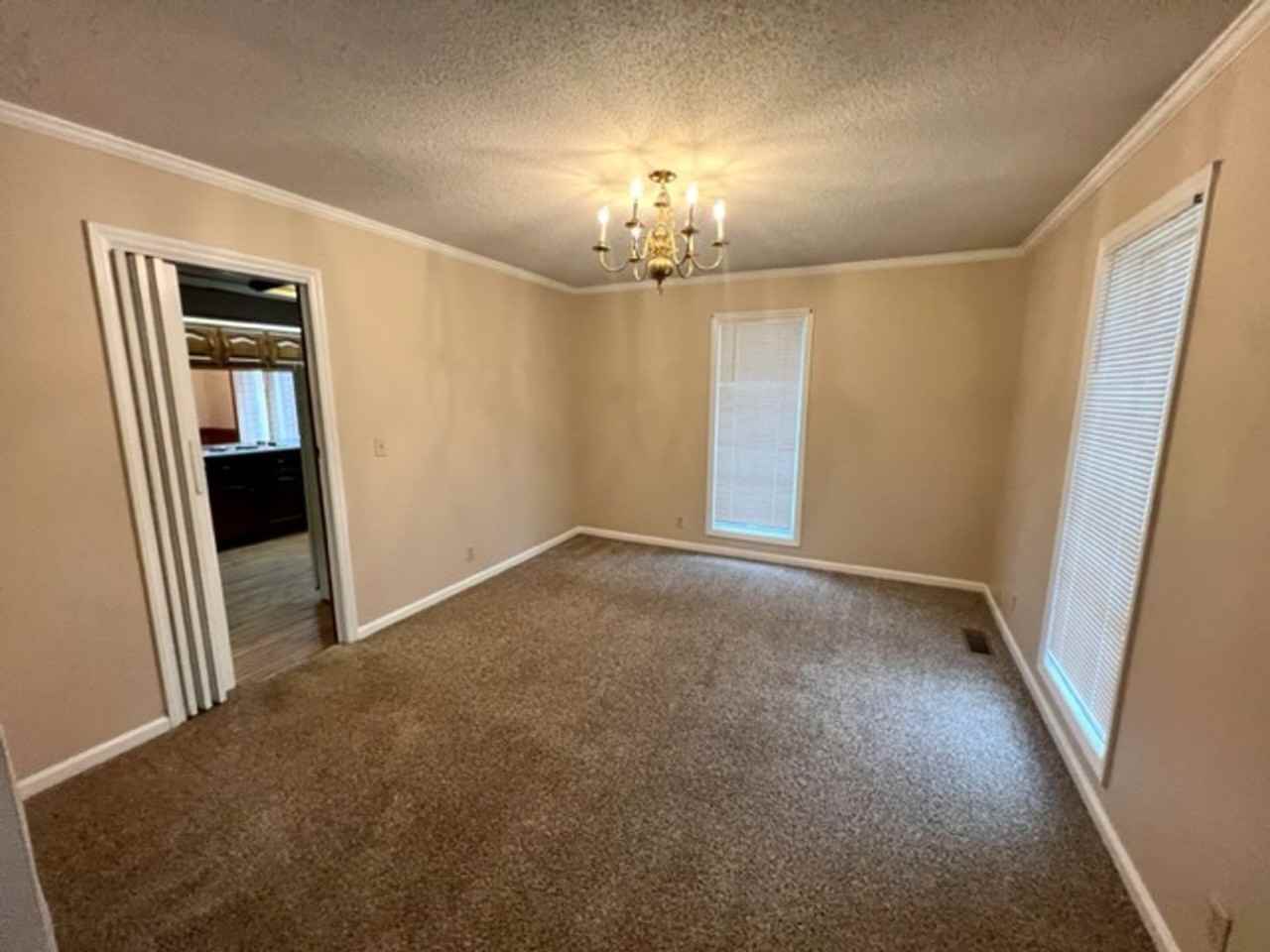 2404 Pitts Ln - Photo 7 of 26