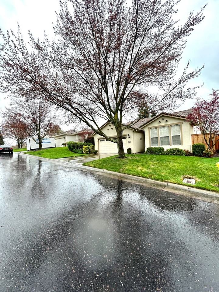 2512 Spring Ct - Photo 2 of 20