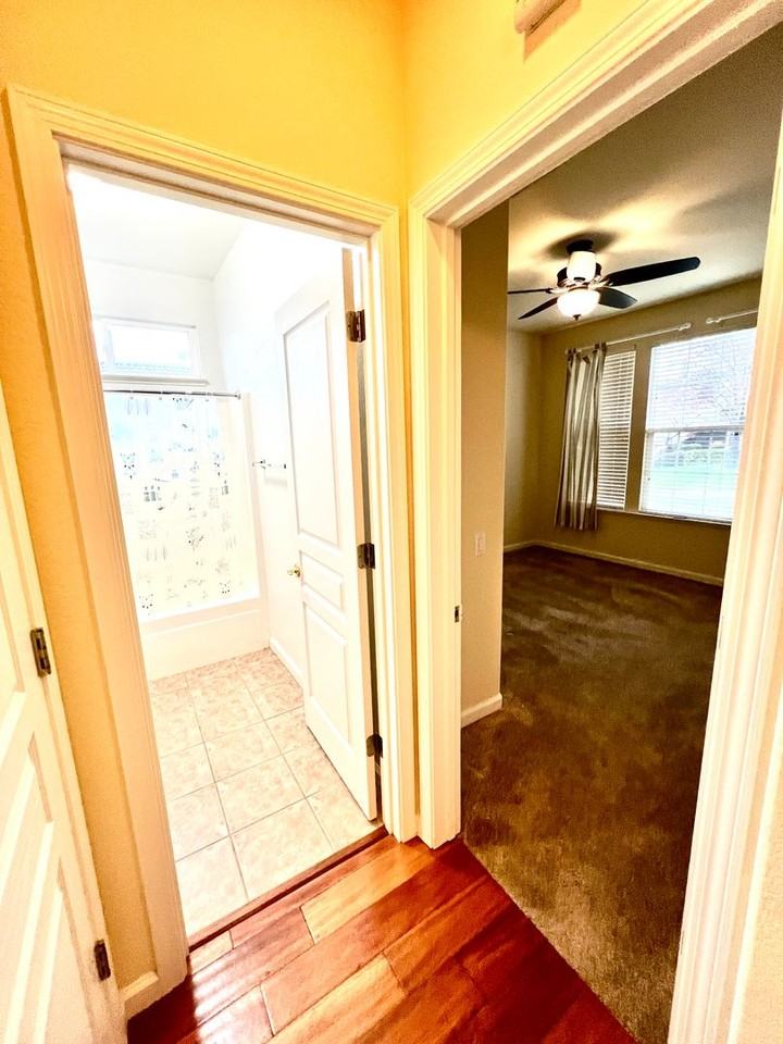 2512 Spring Ct - Photo 3 of 20