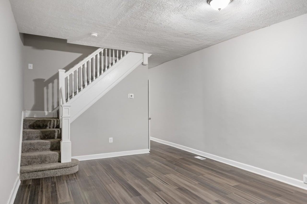 839 Belgian Ave - Photo 2 of 21