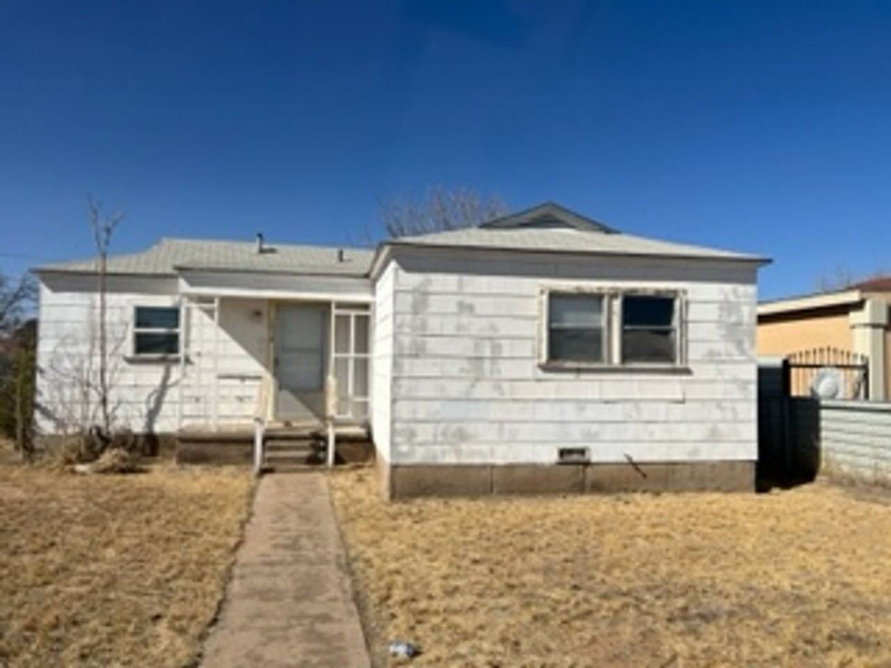 1218 Clifford St - Photo 2 of 13