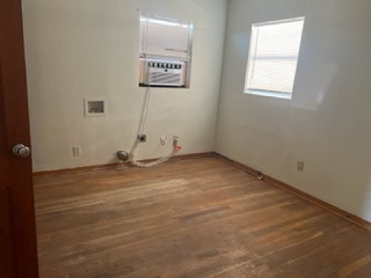 1218 Clifford St - Photo 3 of 13