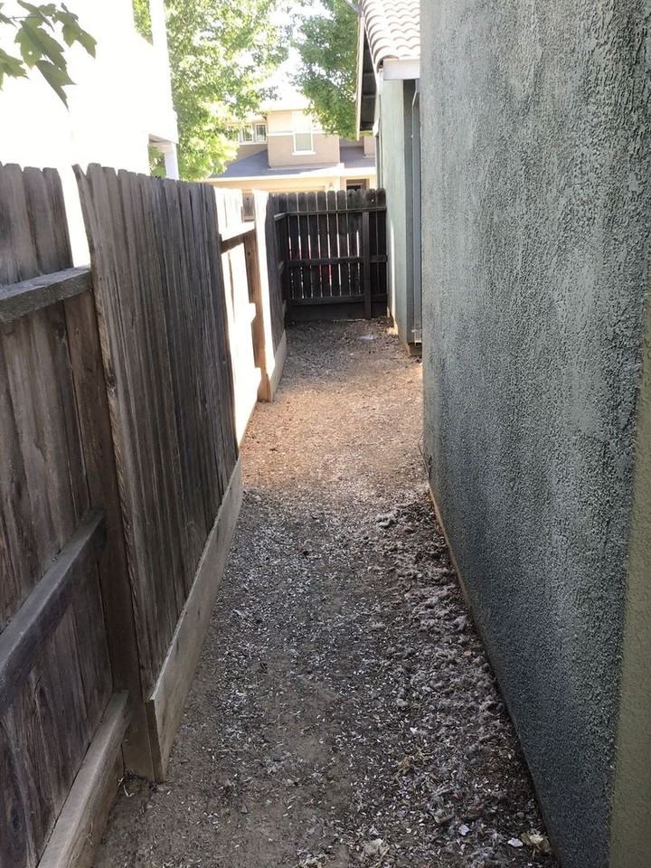 1007 Beymer Loop - Photo 2 of 20