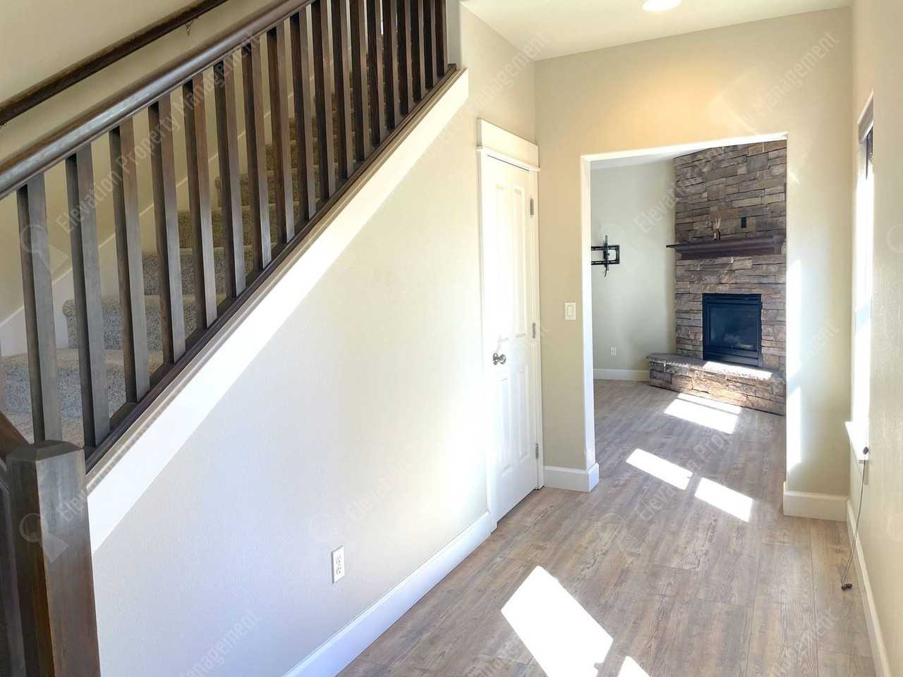 20106 Haley Creek Pl - Photo 2 of 23