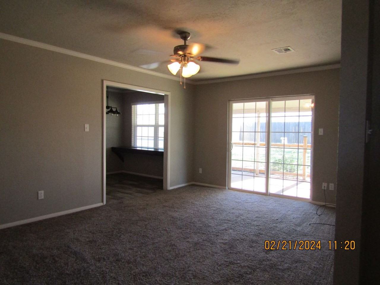 4734 Southeast Sunnymeade Drive - Photo 3 of 41