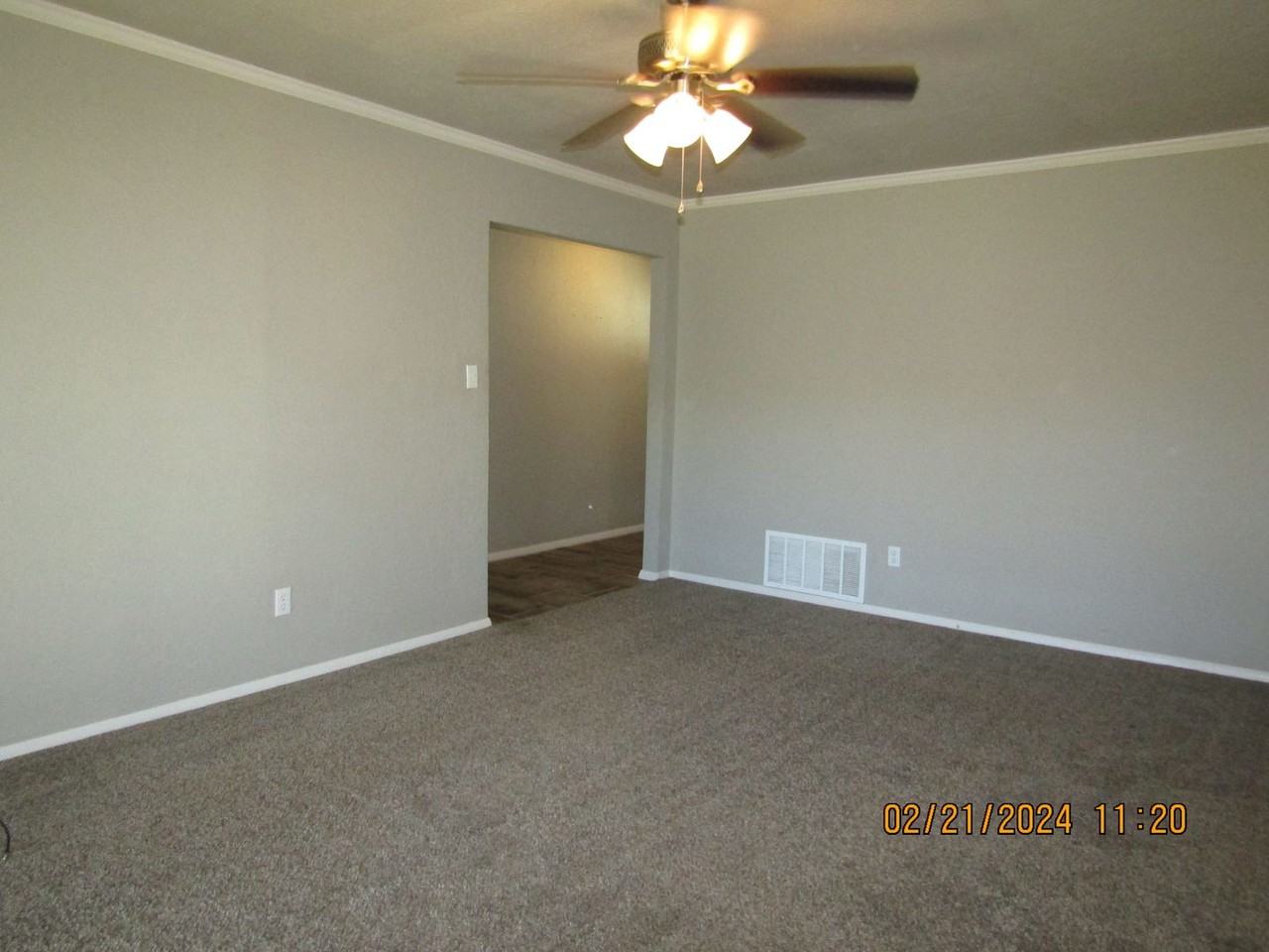 4734 Southeast Sunnymeade Drive - Photo 5 of 41