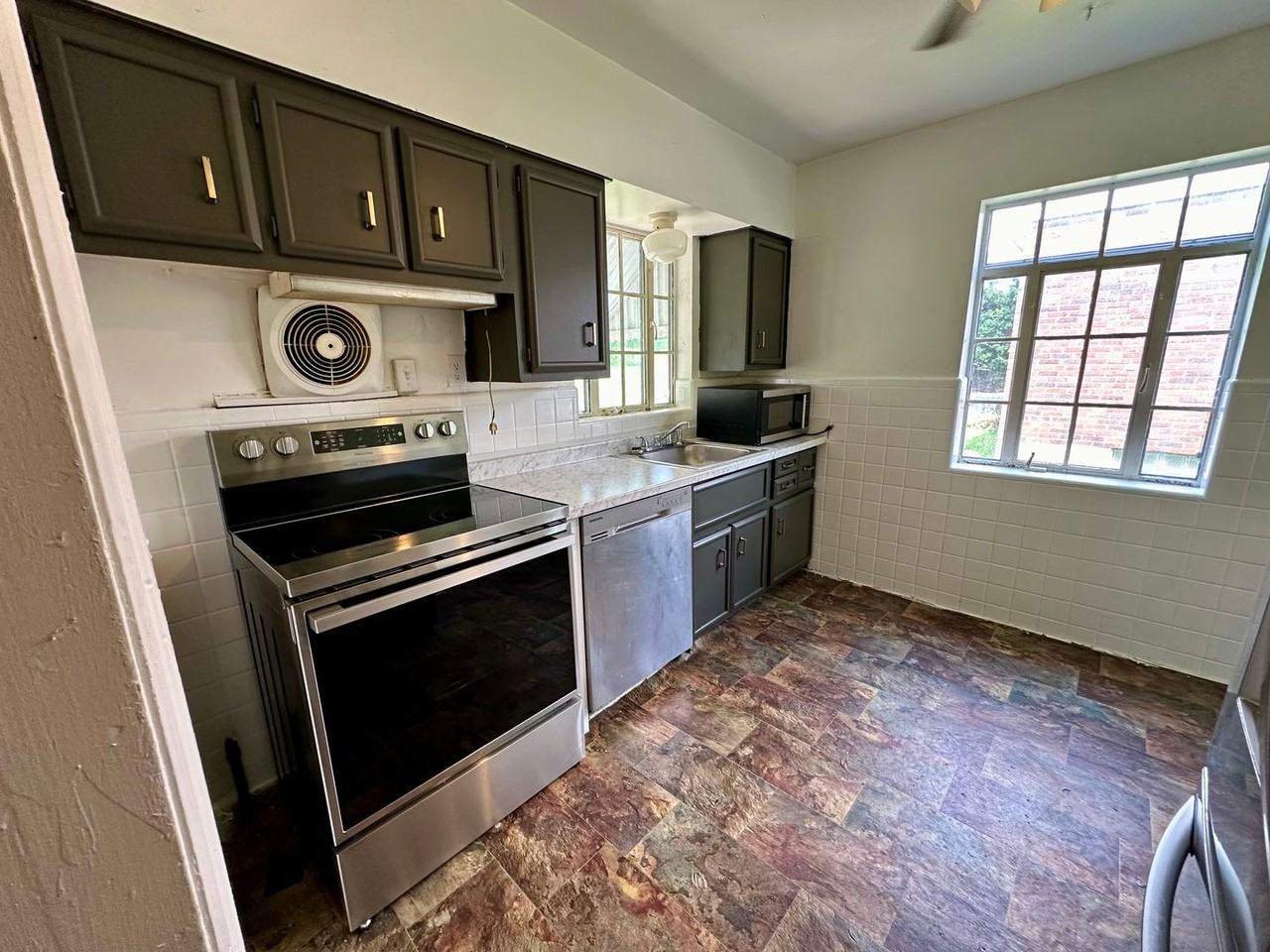 3393 Robb Ave - Photo 7 of 21