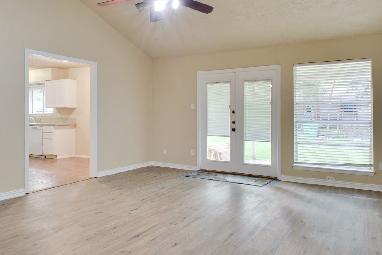 4223 Enchantedgate Dr - Photo 3 of 25