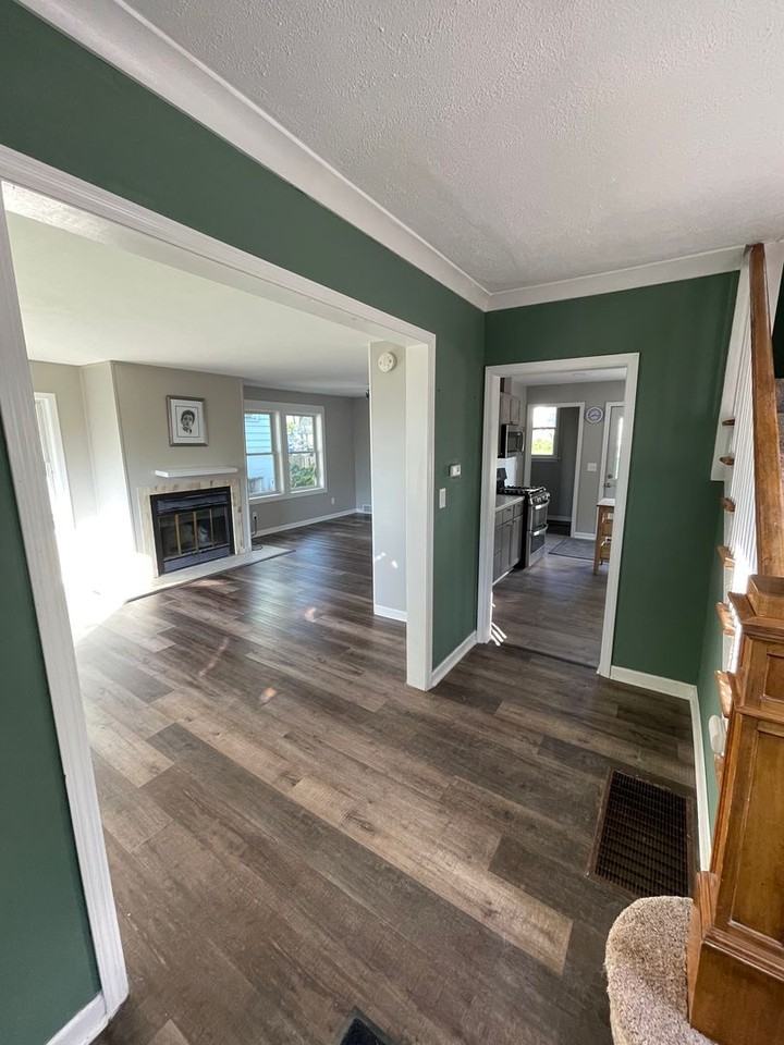 709 E Skyline Pkwy - Photo 4 of 20