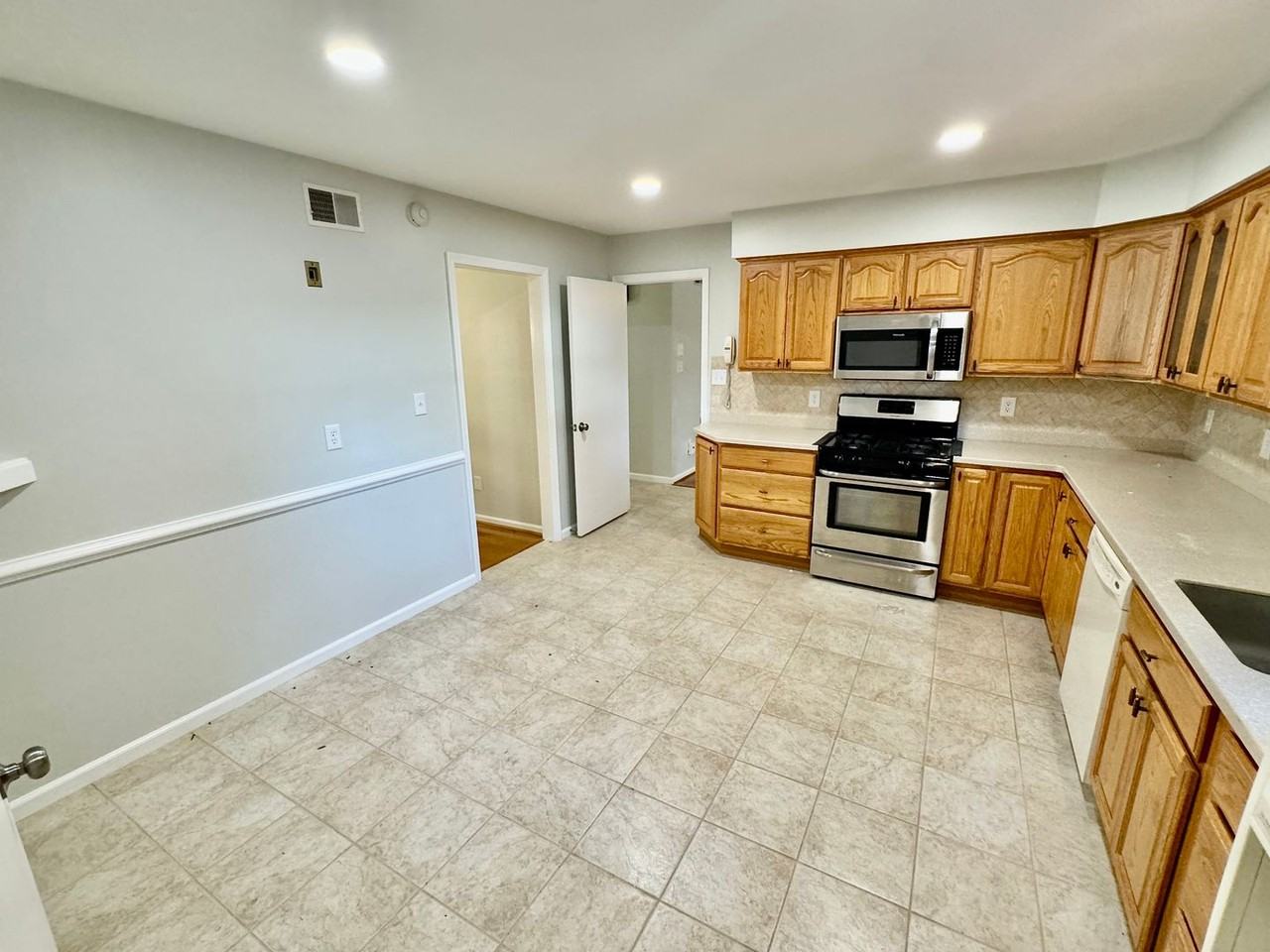 4345 Temple Ct - Photo 5 of 22