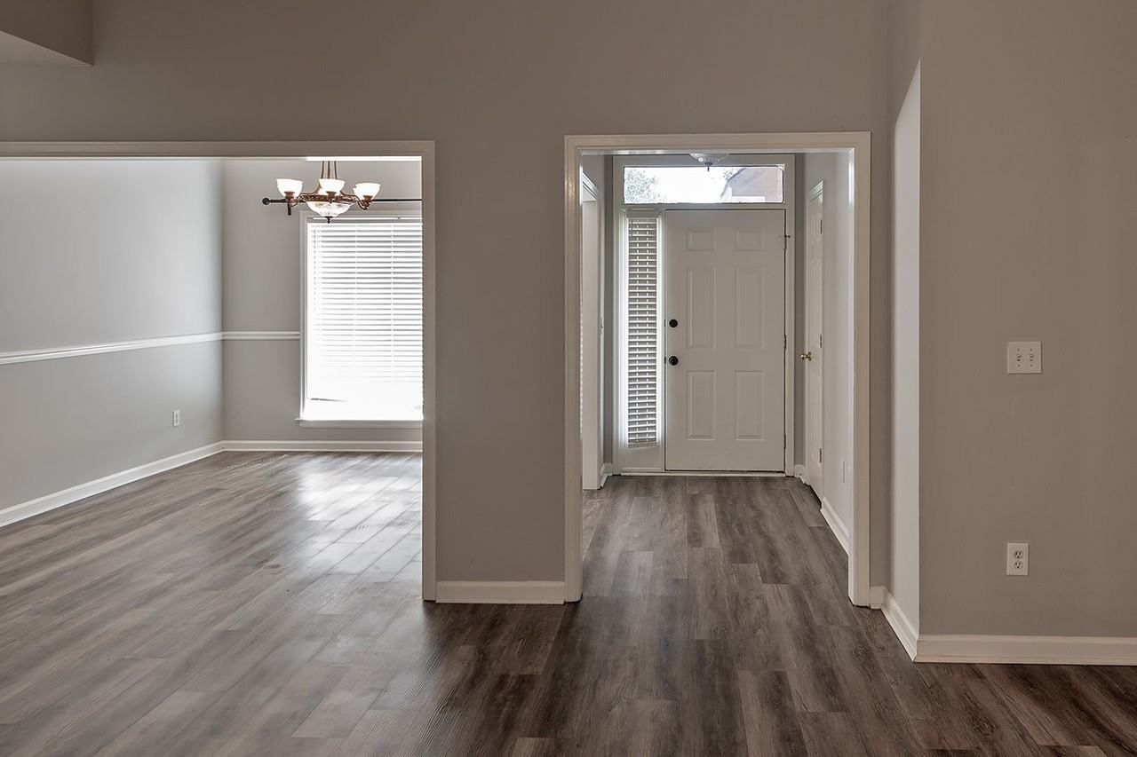 1149 Hallwood Ln - Photo 5 of 26