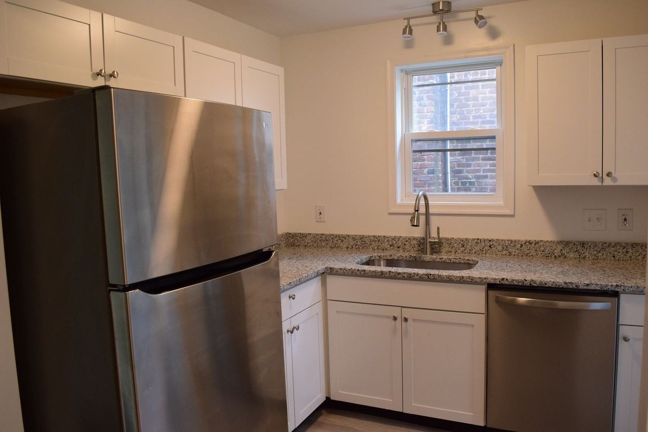 3223 Edgewood Avenue - Photo 3 of 22