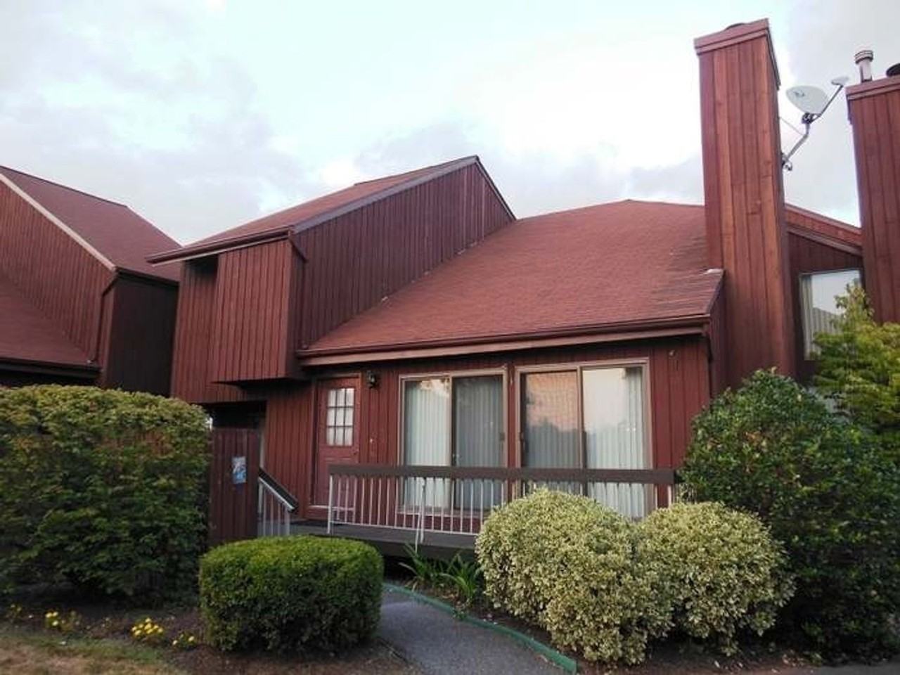 24 Bloomingdale Dr - Photo 2 of 10