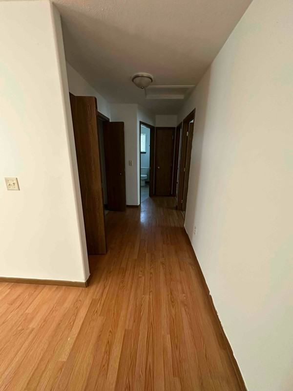 636 Nowlin St - Photo 5 of 8