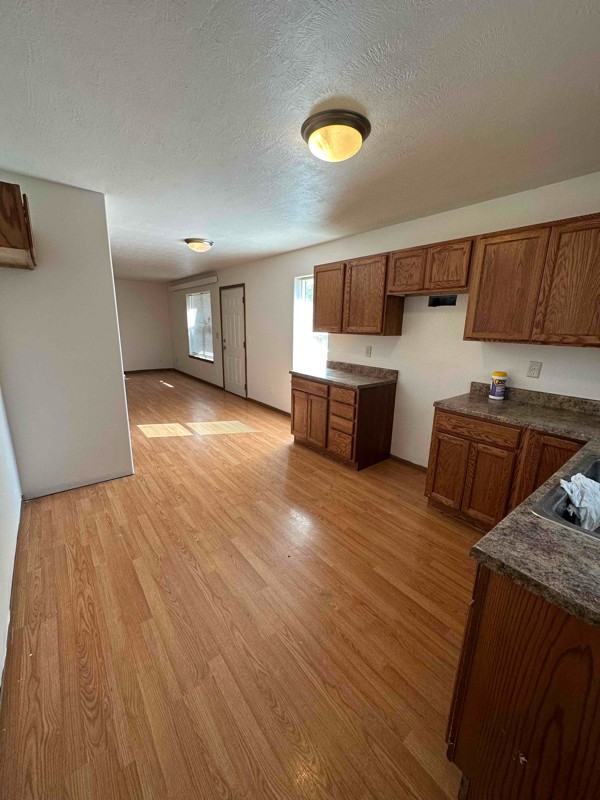 636 Nowlin St - Photo 6 of 8