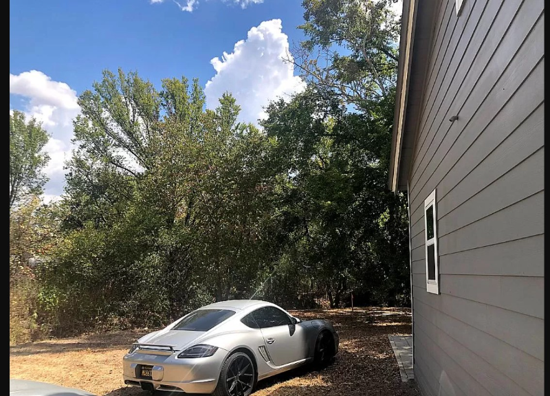 708 Sheffield Ave - Photo 2 of 7