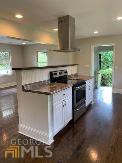 14100 Cogburn Rd - Photo 3 of 9