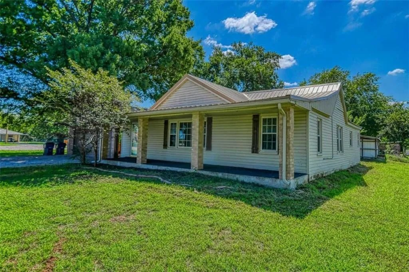 518 W Broadway St - Photo 2 of 18