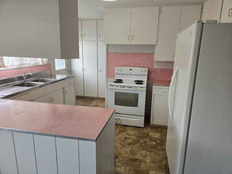 1039 22nd Ave - Photo 2 of 14