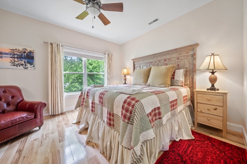 327 E Holly Ridge Rd - Photo 3 of 20