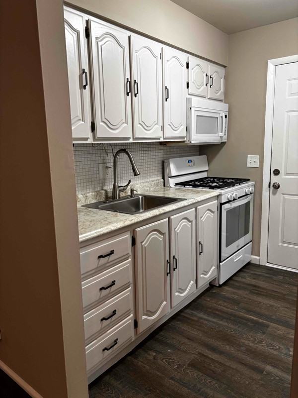 3738 Dixie Dr - Photo 2 of 17