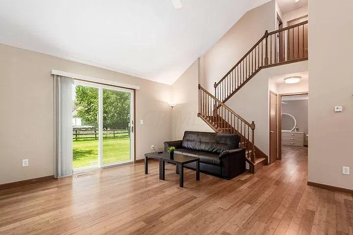 511 Cricket Run Rd - Photo 3 of 20