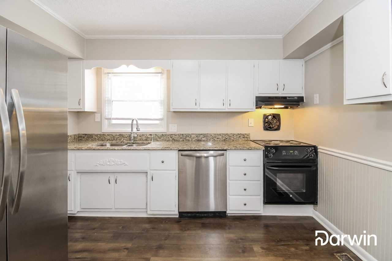 3415 Fern Pl - Photo 3 of 15