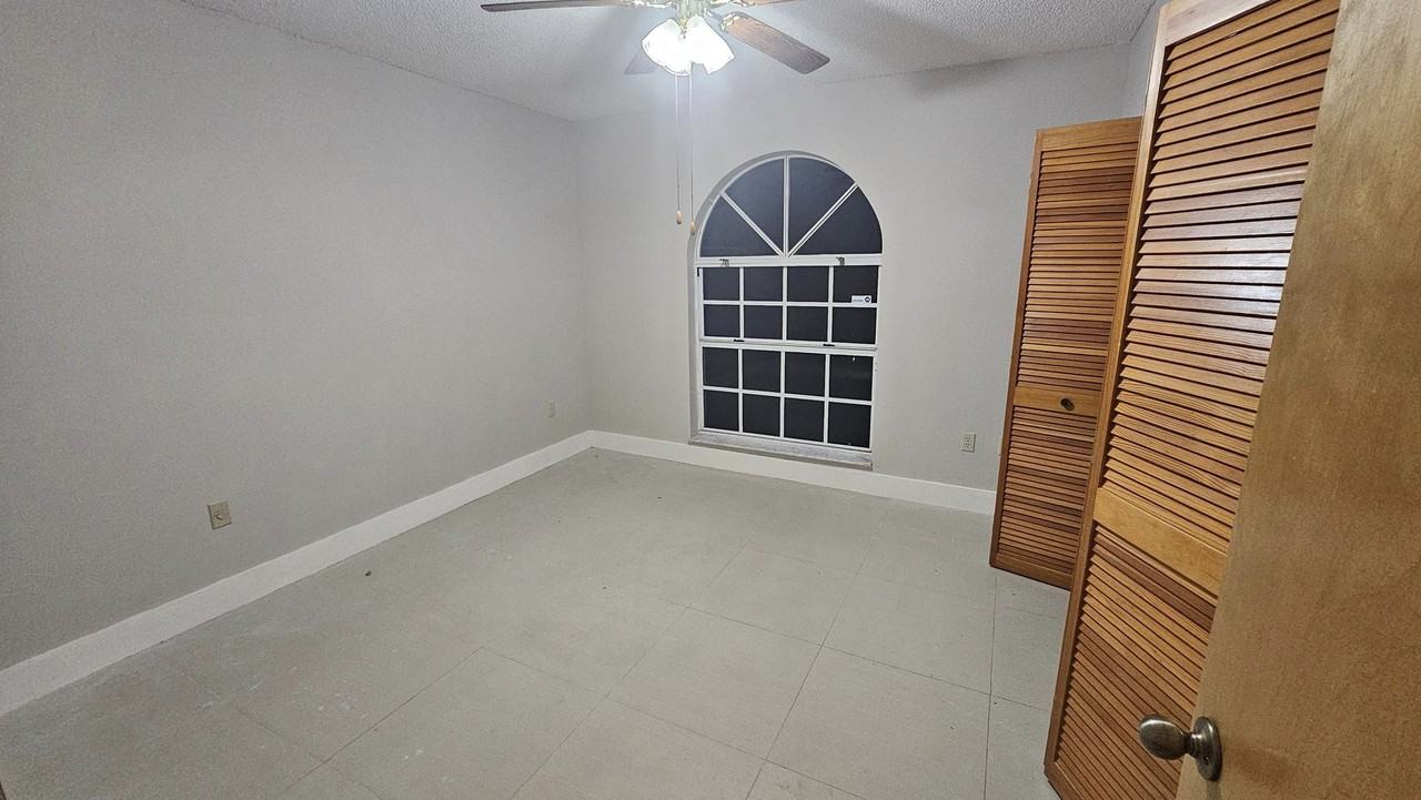 5431 Sw 143rd Ave #NA - Photo 3 of 19