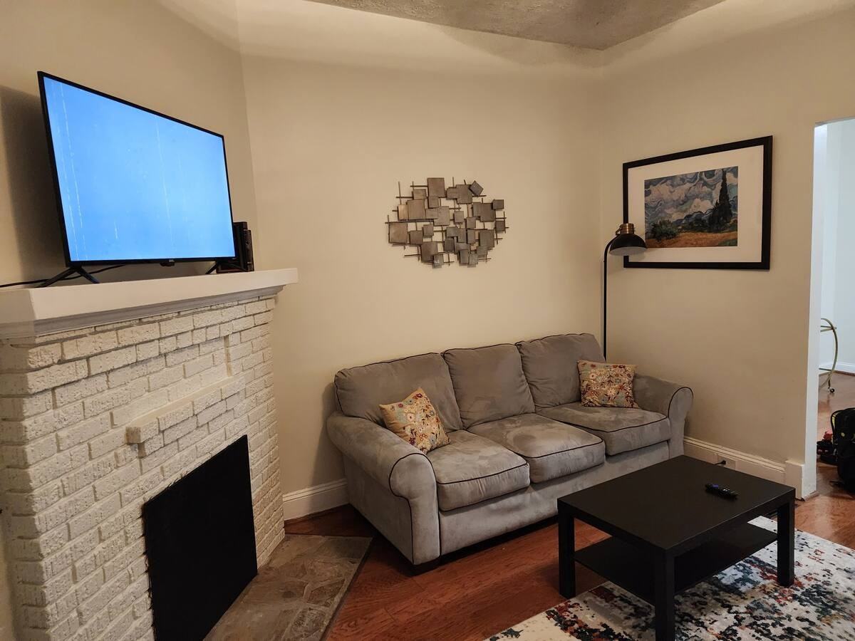 1469 Fairbanks St Sw #NA - Photo 3 of 19