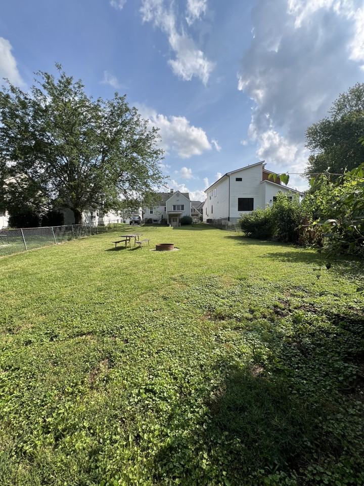 4906 Myrtle Ave #NA - Photo 2 of 9