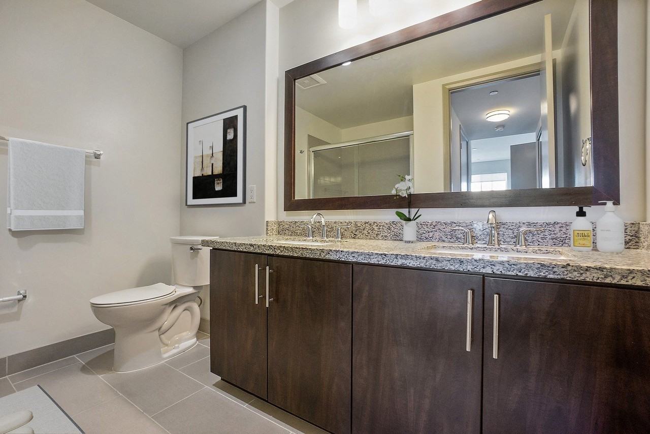 White Magnolia - Photo 7 of 45