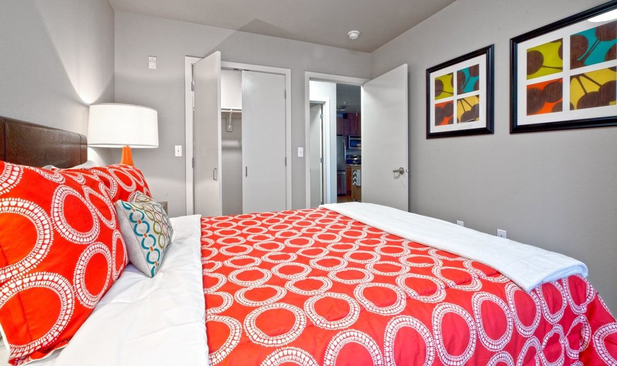 Astro Apartments - Photo 4 of 49