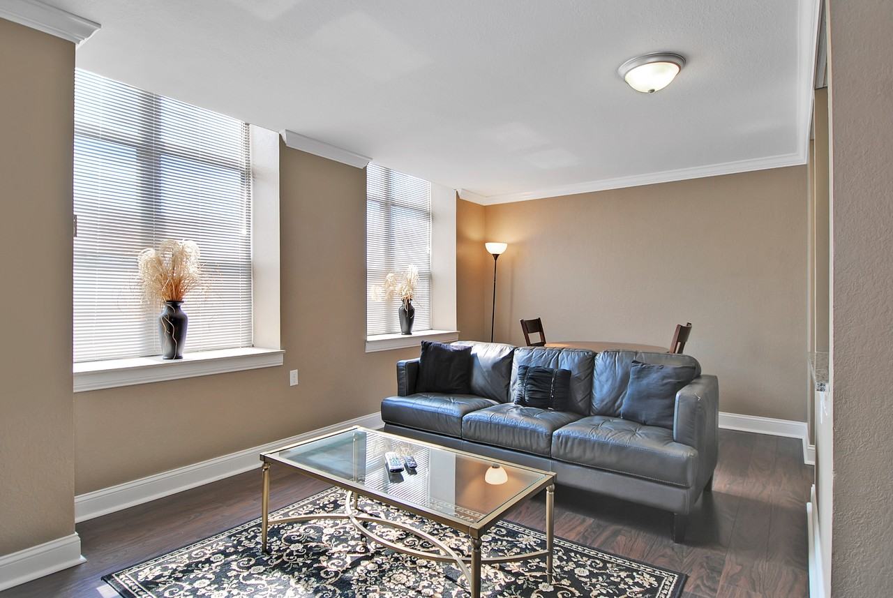 Bancroft Luxury Apartments - Photo 7 of 22