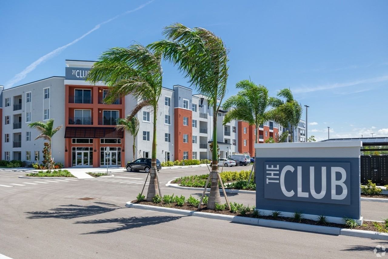 The Club on Pine Island - Photo 4 of 51