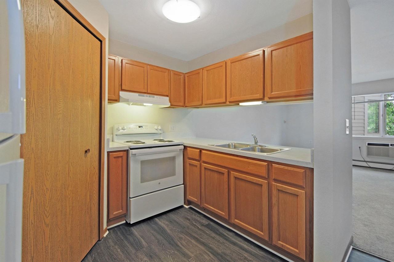 Parkside of Livonia Senior Apartments - Photo 2 of 35