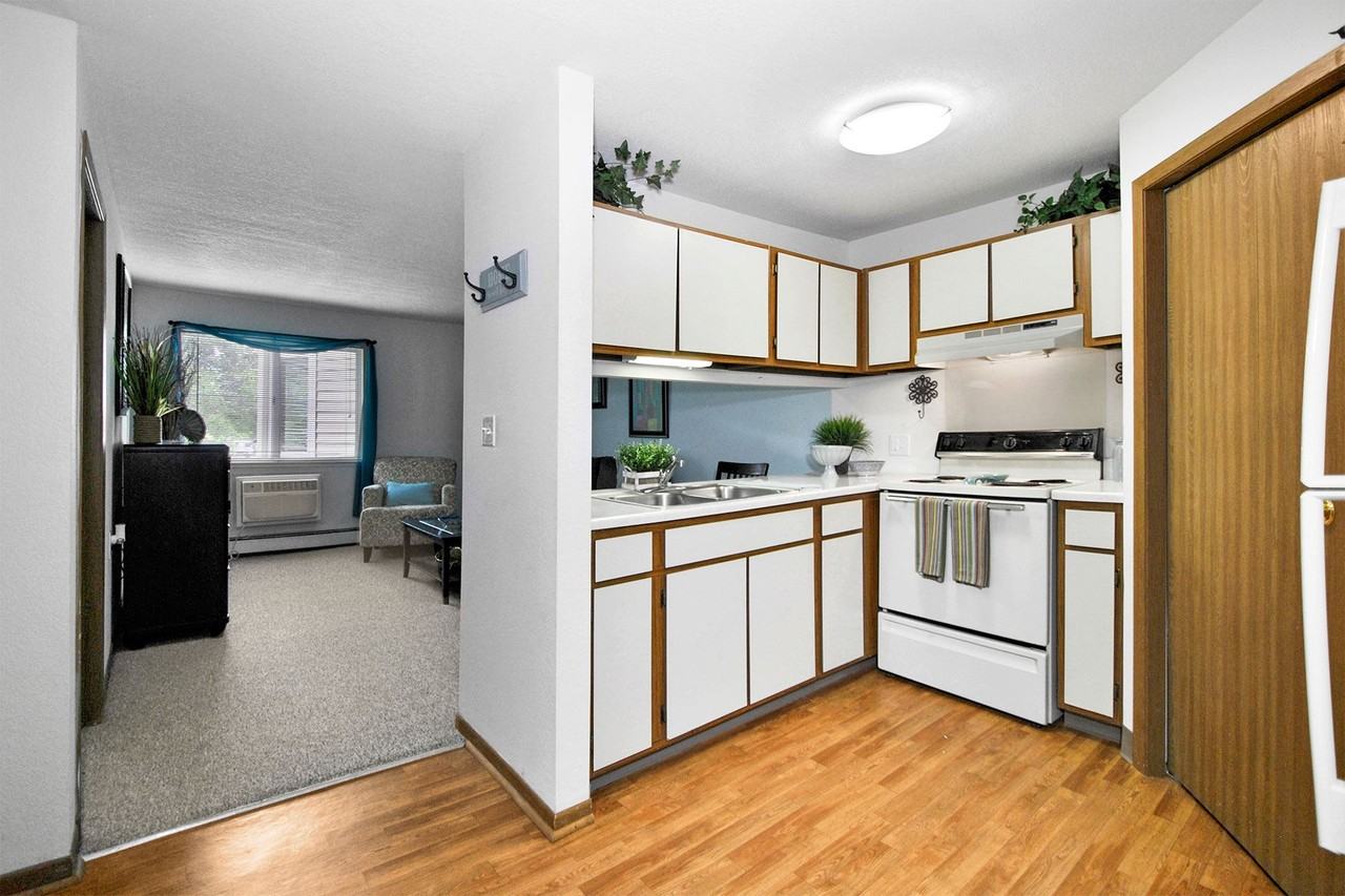 Parkside of Livonia Senior Apartments - Photo 4 of 35