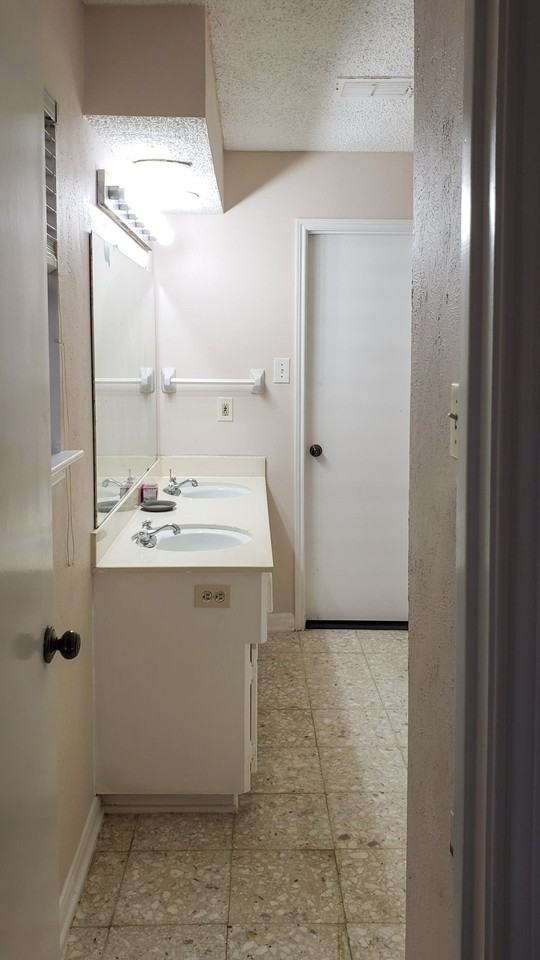 Poplar Grove Dr - Photo 7 of 28