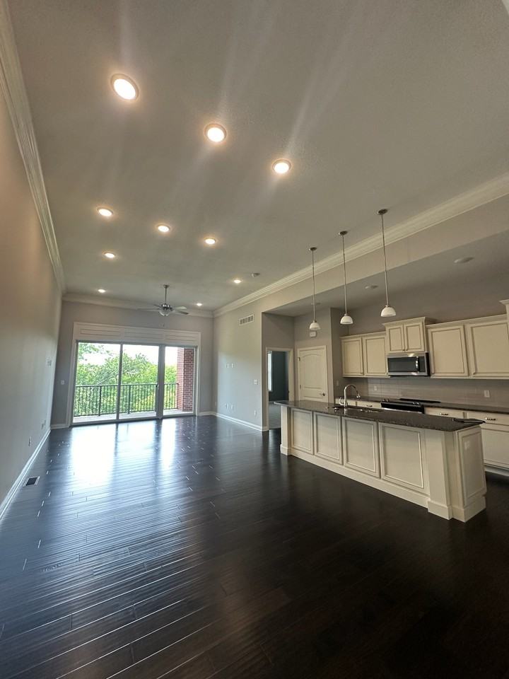 1505 Residence Drive - Photo 2 of 18