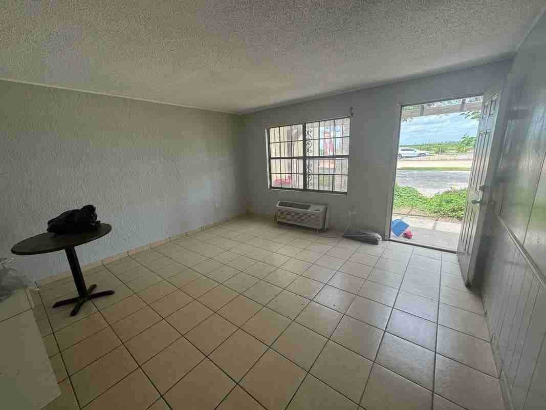 2612 S International Blvd ##4 - Photo 2 of 4