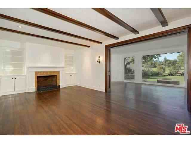 525 Wilcox Ave - Photo 3 of 31