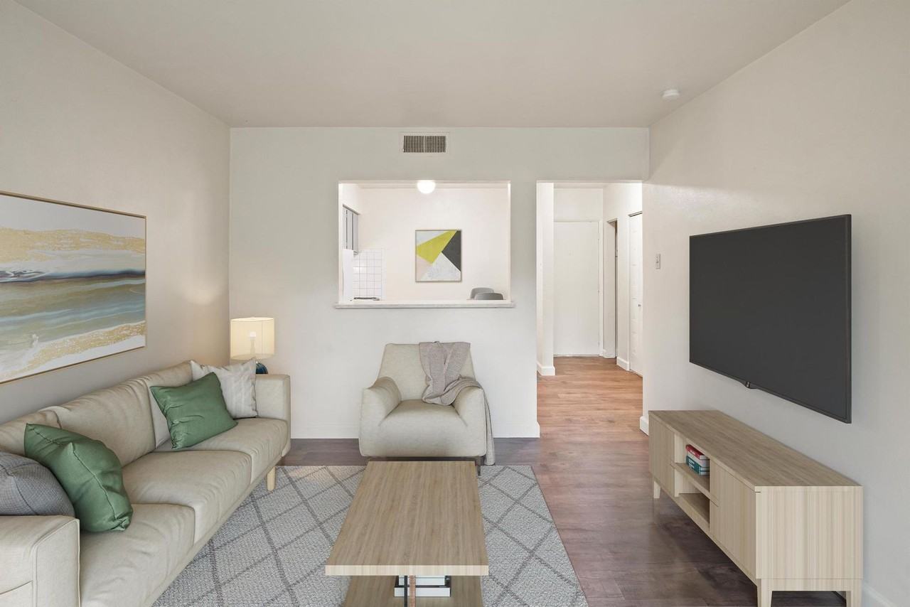 Westport Edge Apartments - Photo 2 of 50