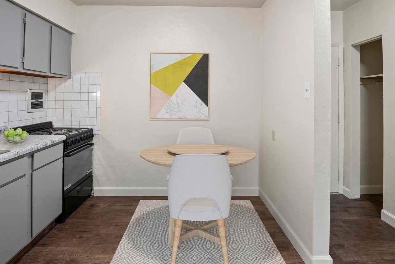 Westport Edge Apartments - Photo 5 of 50