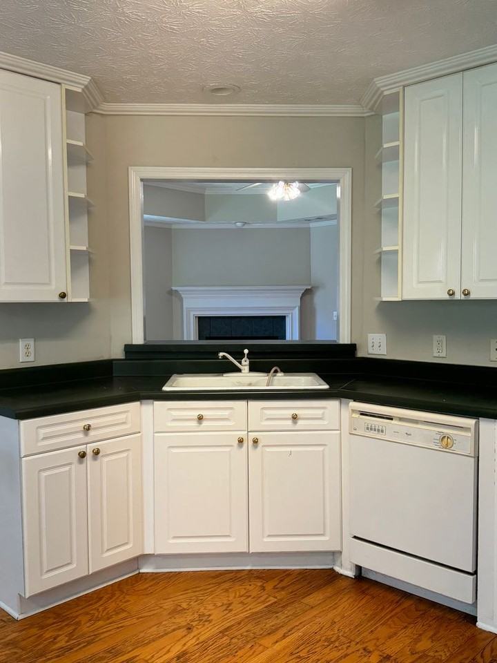 484 Arnell Ln - Photo 5 of 15