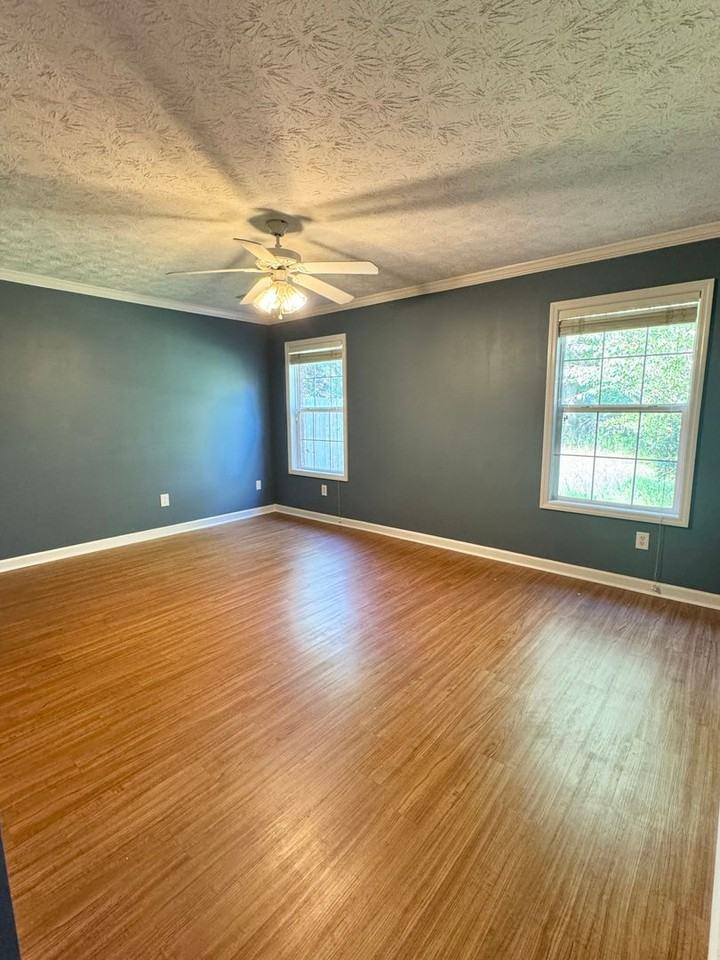 484 Arnell Ln - Photo 7 of 15