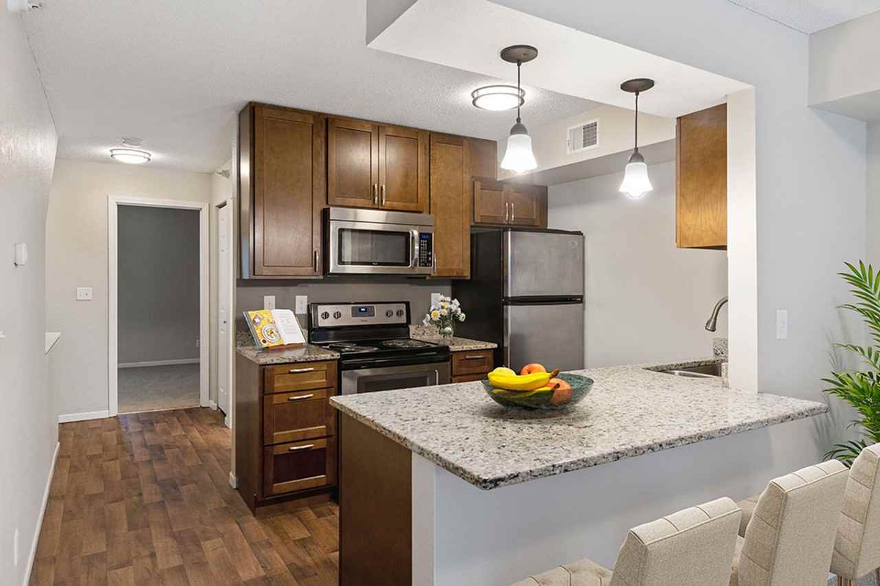 Waterford Place Townhomes - Photo 6 of 25